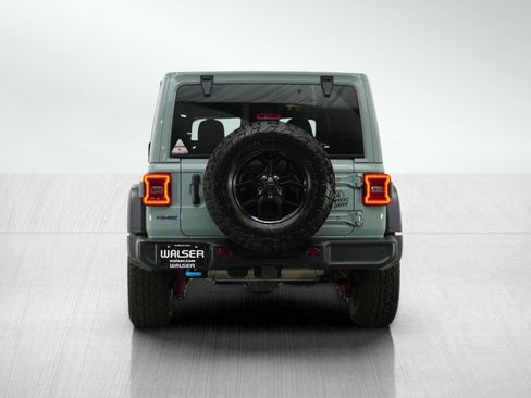 Used 2024 Jeep Wrangler Unlimited image 5