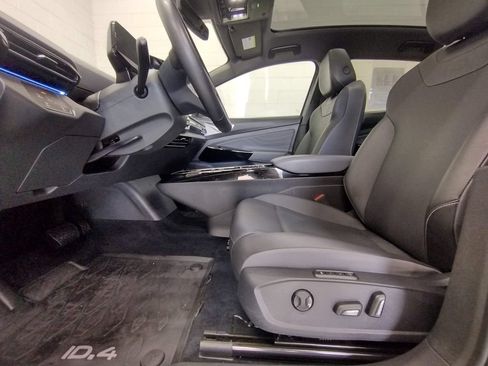Used 2023 Volkswagen ID.4 Pro S RWD image 19