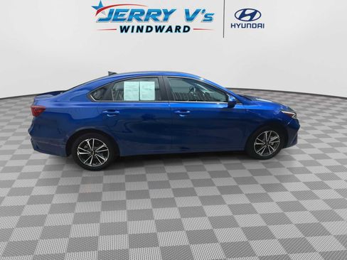 Used 2023 Kia Forte LXS image 9
