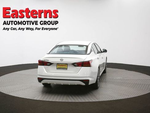 Used 2025 Nissan Altima 2.5 SV image 38