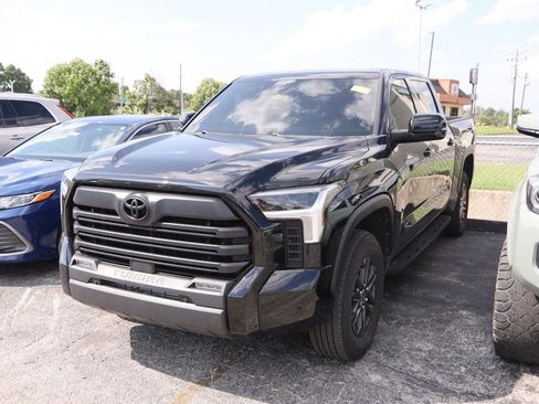 Used 2024 Toyota Tundra SR5 w/ SR5 Convenience Package AWD/4WD image 4