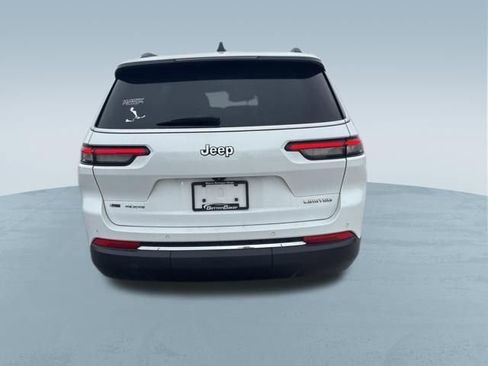 Used 2022 Jeep Grand Cherokee L Limited image 8