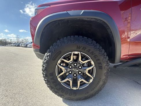 Used 2024 Chevrolet Colorado ZR2 w/ Technology Package image 10