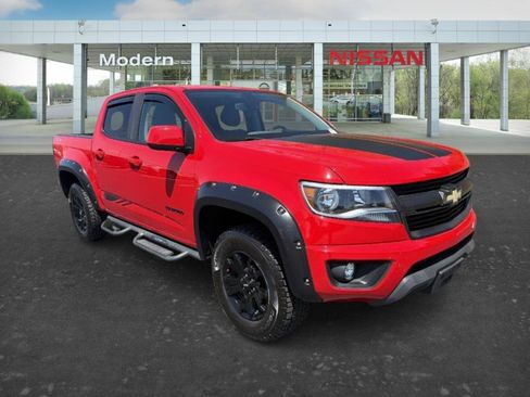 Used 2018 Chevrolet Colorado LT AWD/4WD image 3