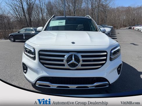 Used 2026 Mercedes-Benz GLB 250 4MATIC image 3