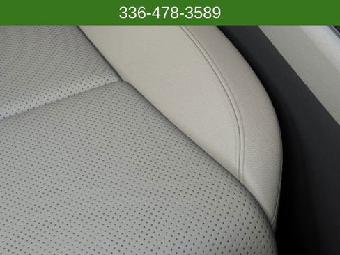 New 2026 Lincoln Aviator AWD image 16