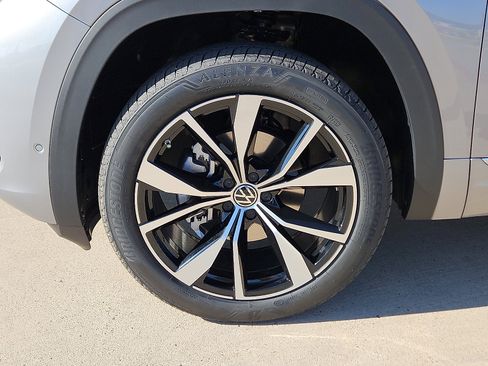 New 2026 Volkswagen Atlas Cross Sport SEL Premium R-Line image 6