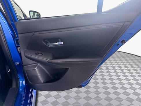 Used 2025 Nissan Sentra SR image 28