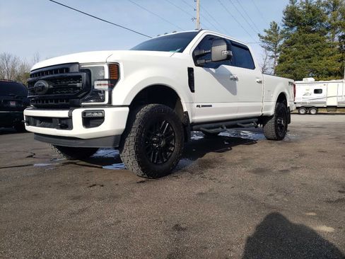 Used 2020 Ford F250 Lariat image 3