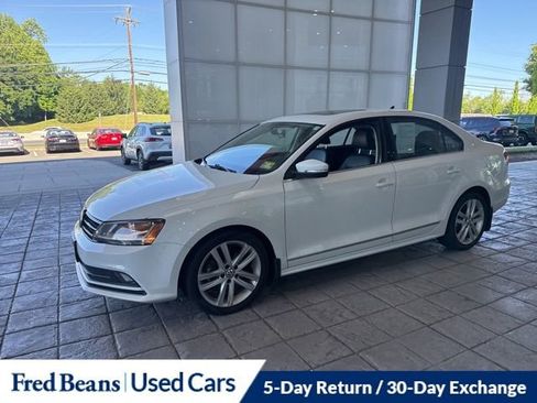 Used 2017 Volkswagen Jetta SEL FWD image 22