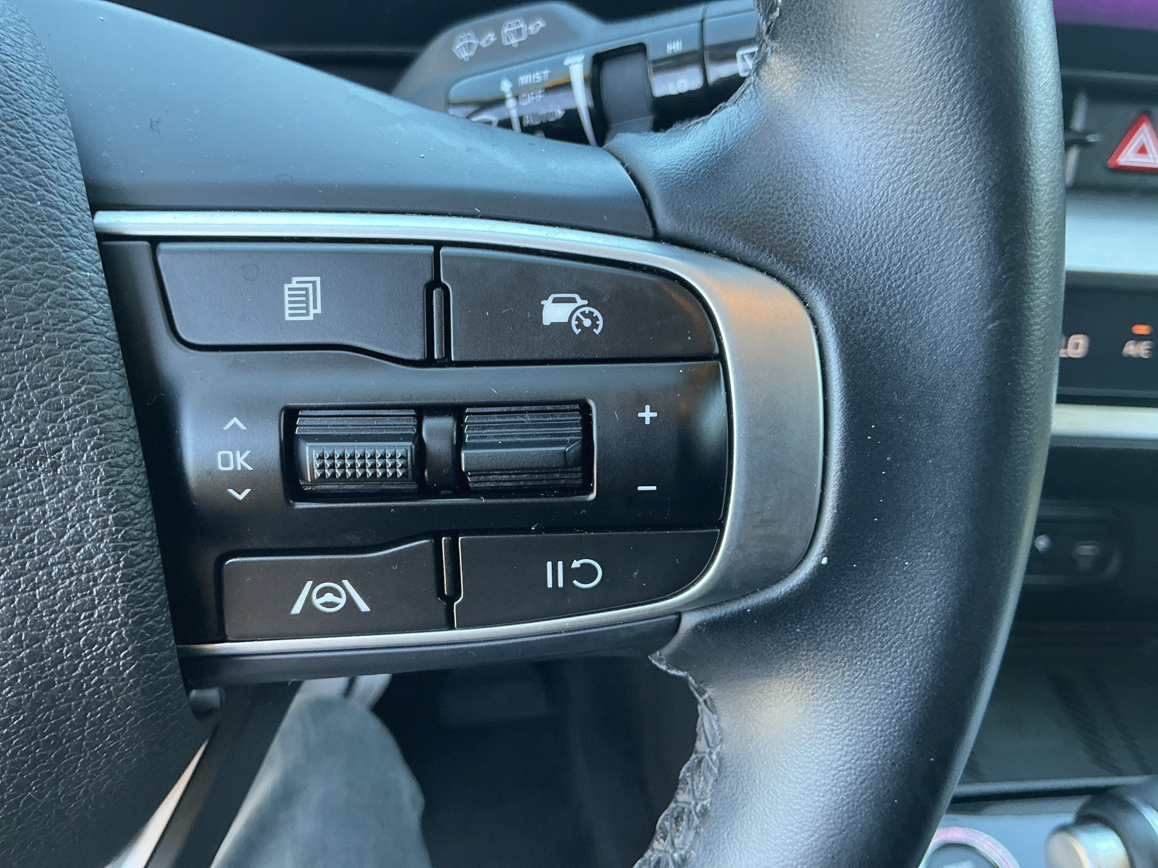 Certified 2024 Kia Sportage EX AWD/4WD image 18