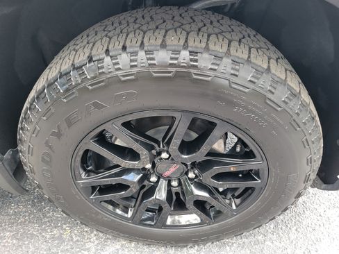 Certified 2025 GMC Sierra 1500 Elevation w/ Elevation Premium Package AWD/4WD image 48