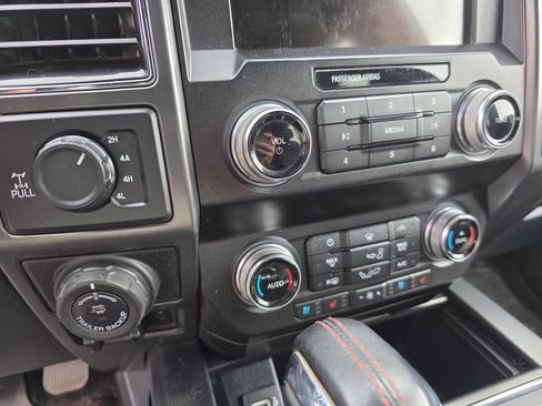 Used 2020 Ford F150 Lariat w/ Equipment Group 502A Luxury AWD/4WD image 15