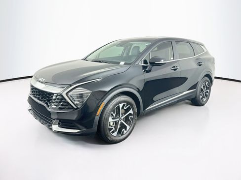 Used 2025 Kia Sportage EX FWD image 3