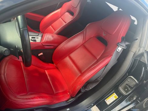 Used 2015 Chevrolet Corvette Z06 w/ 3LZ Preferred Equipment Group RWD image 25