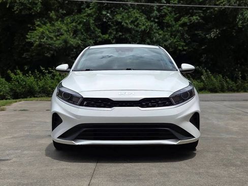 Used 2022 Kia Forte Sedan FWD image 2