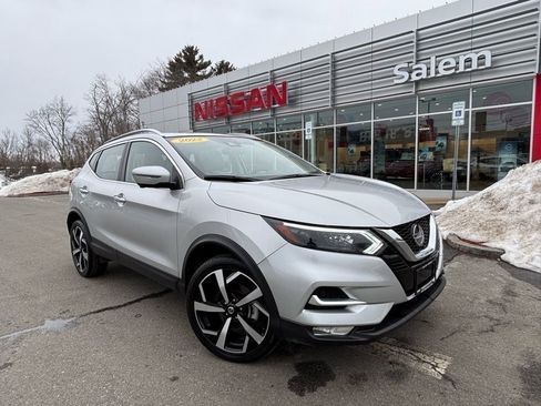 Used 2022 Nissan Rogue Sport SL w/ Premium Package image 1