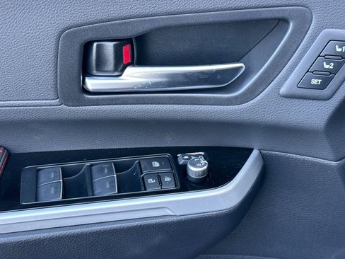 Certified 2025 Toyota Sienna XSE image 15