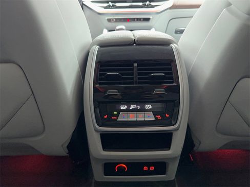 Used 2023 BMW XM image 16