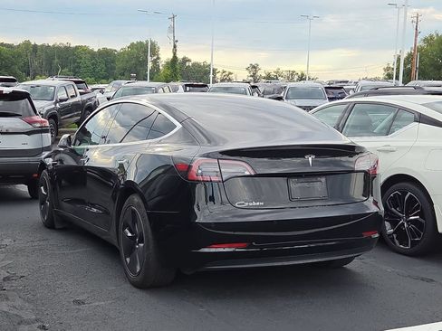 Used 2019 Tesla Model 3 RWD image 4