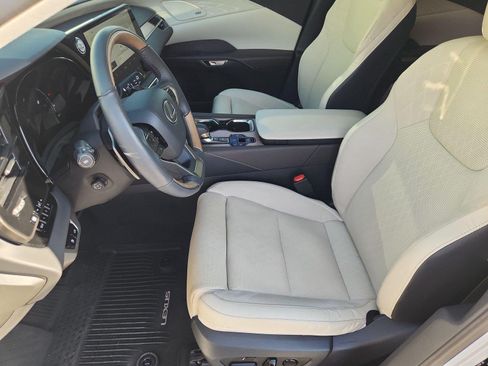 Used 2023 Lexus RX 350 w/ Cold Area Package AWD/4WD image 19