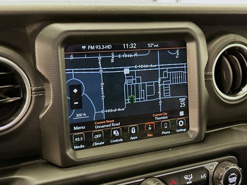 Used 2021 Jeep Wrangler Sahara image 22