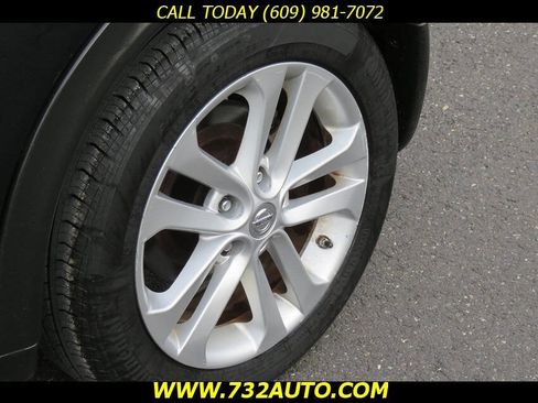 Used 2011 Nissan Juke SV image 15