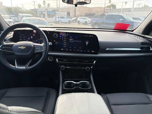 Used 2026 Chevrolet Traverse LT FWD image 22