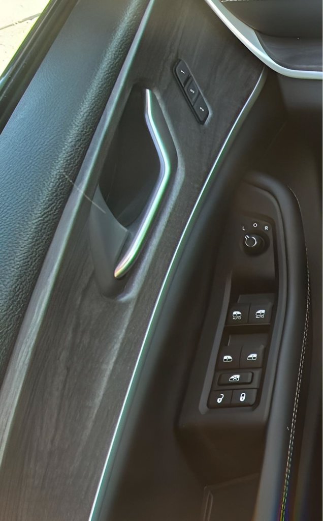 Used 2023 Jeep Grand Cherokee Limited AWD/4WD image 19