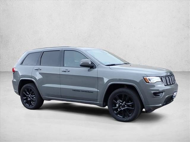 Used 2020 Jeep Grand Cherokee Altitude AWD/4WD image 6