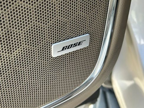 Used 2017 GMC Yukon SLT w/ Premium Edition image 29