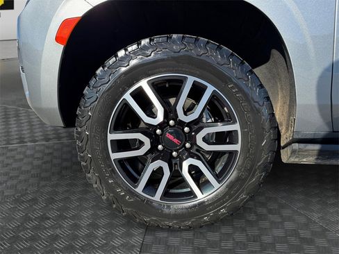 Used 2023 GMC Yukon AT4 w/ AT4 Premium Package image 14