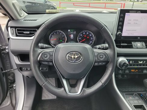 Used 2022 Toyota RAV4 XLE Premium FWD image 27