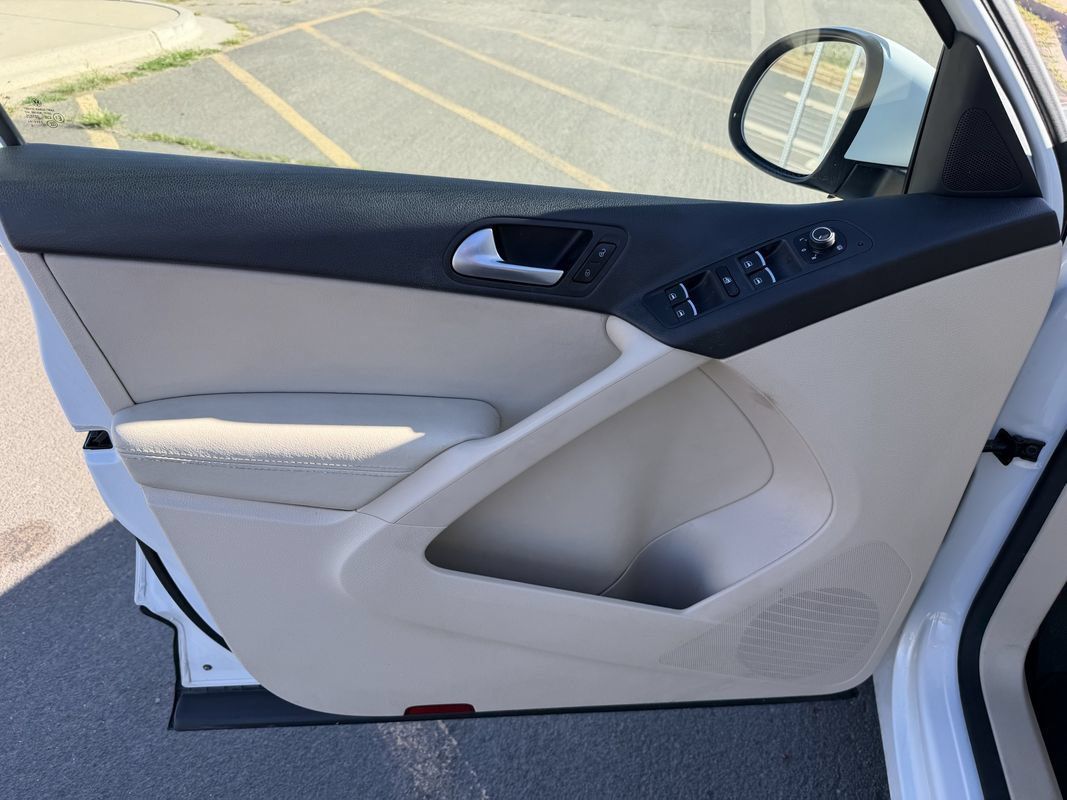 Used 2017 Volkswagen Tiguan Wolfsburg Edition AWD/4WD image 12