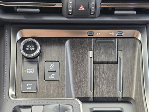 Certified 2026 Lexus GX 550 w/ Accessory Package (2T) AWD/4WD image 15