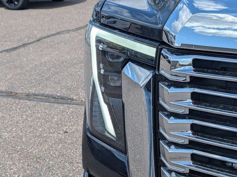 New 2026 GMC Sierra 3500 Denali w/ Denali Reserve Package AWD/4WD image 5