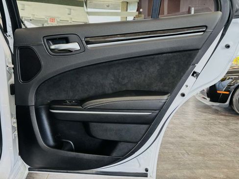 Used 2023 Chrysler 300 C RWD image 32
