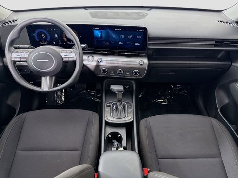 Used 2025 Hyundai Kona SE image 22