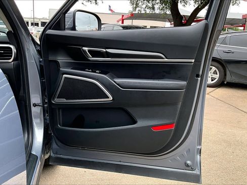 Used 2024 Kia Telluride S image 21