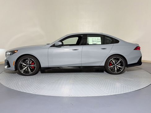 New 2027 BMW 530i xDrive AWD/4WD image 2
