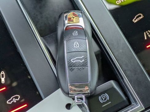 Used 2025 Porsche Macan GTS image 30