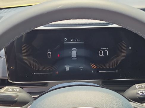 New 2026 Kia Carnival EX FWD image 33