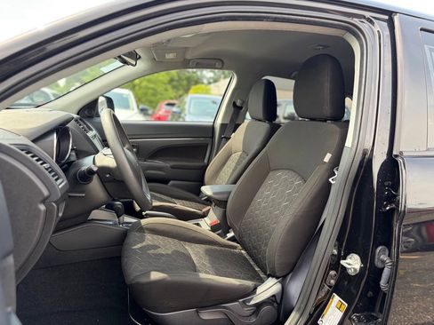Used 2024 Mitsubishi Outlander Sport SE AWD/4WD image 16