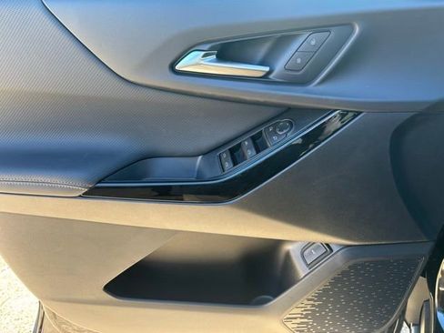 New 2026 Chevrolet Equinox LT w/ Convenience Package II image 30