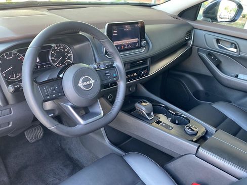 Certified 2023 Nissan Rogue SV w/ SV Premium B Package AWD/4WD image 17