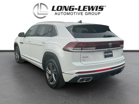 Used 2024 Volkswagen Atlas Cross Sport SEL R-Line AWD/4WD image 4