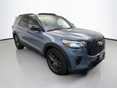 Used 2025 Ford Explorer ST