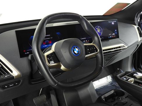 Used 2024 BMW iX xDrive50 w/ Sport Package AWD/4WD image 29