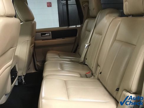 Used 2017 Ford Expedition Limited w/ Equipment Group 301A AWD/4WD image 32