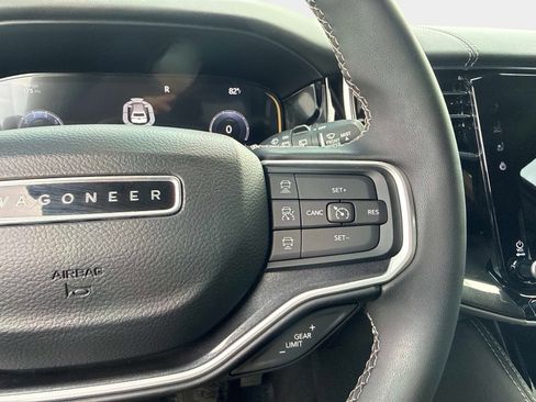 Certified 2023 Jeep Wagoneer 4WD w/ Convenience Group I image 28